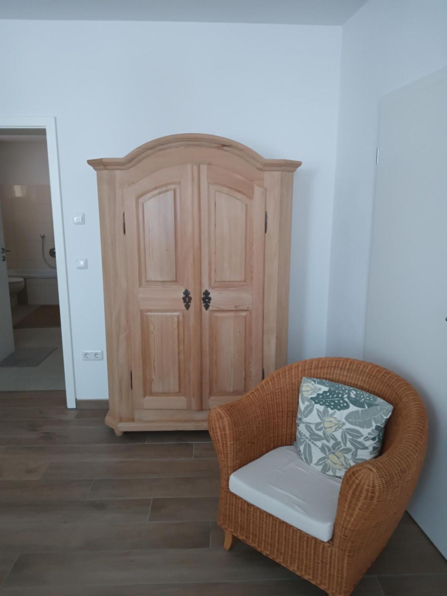 Cityzimmer Eltmann ภายนอก รูปภาพ